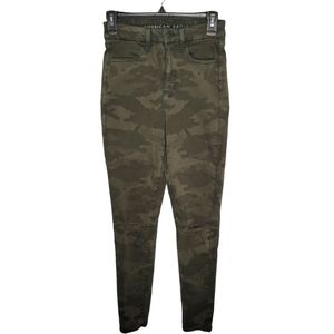 American Eagle Womans Next Level Stretch  High-Waisted Camo Jegging Size 4
